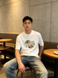 定番人気！ 2026 フェンディ 新作 半袖Tシャツ 偽物