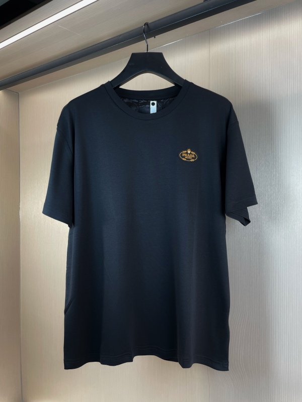 累積売上総額第１位！2026 プラダ 新作 半袖Tシャツ コピー