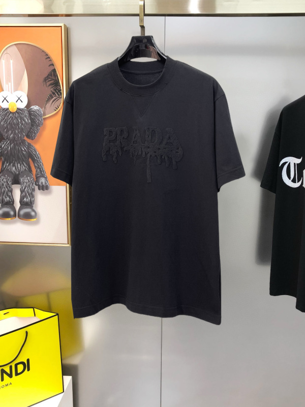 人気No1★ 2026 プラダ 新作 半袖Tシャツ コピー