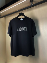 希少♪限定 2026 ディオール 新作 半袖Tシャツ 偽物