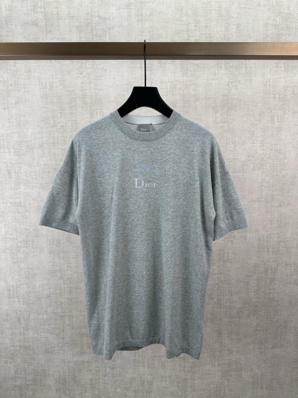 激安価格！2026 ディオール 新作 半袖Tシャツ 偽物
