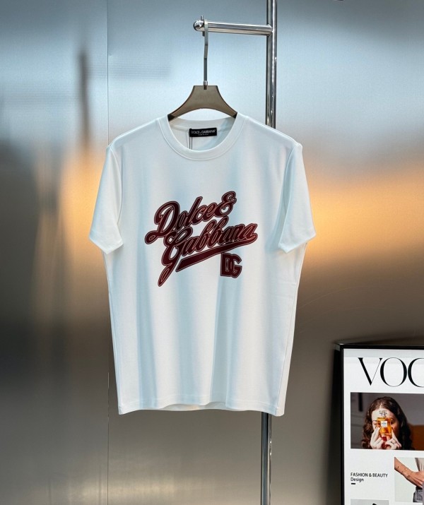 定番人気！ 2026 ドルチェ&ガッバーナ 新作 半袖Tシャツ 偽物