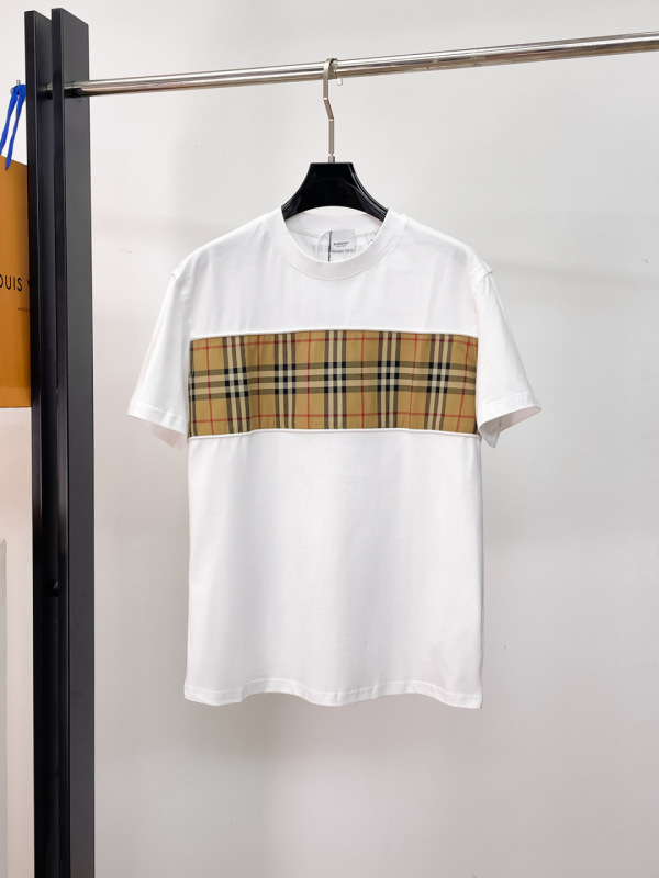 《人気★》2026 バーバリー 新作 半袖Tシャツ 偽物