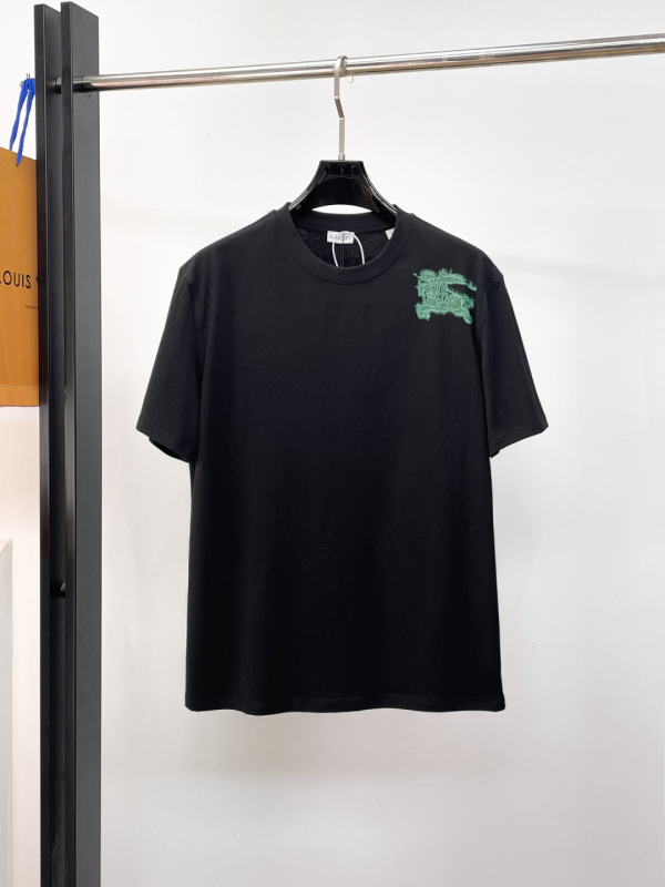 注目度抜群！2026 バーバリー 新作 半袖Tシャツ コピー