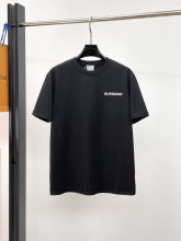 人気急上昇 2026 バーバリー 新作 半袖Tシャツ 偽物