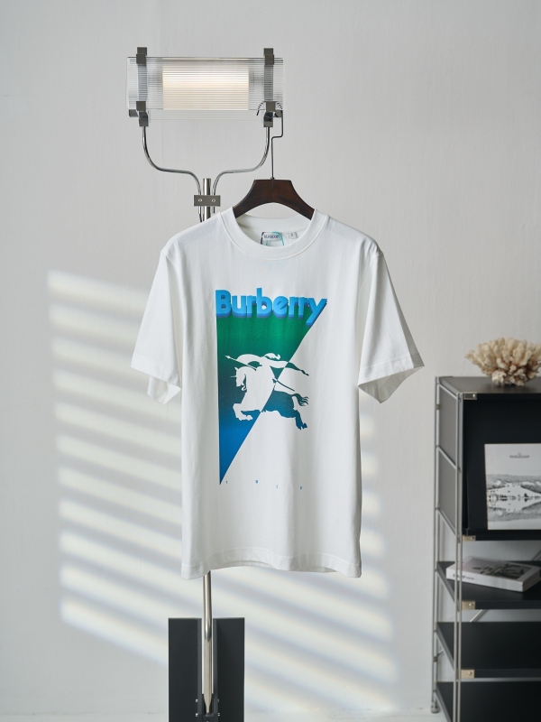 絶対欲しい！2026 バーバリー 新作 半袖Tシャツ スーパーコピー