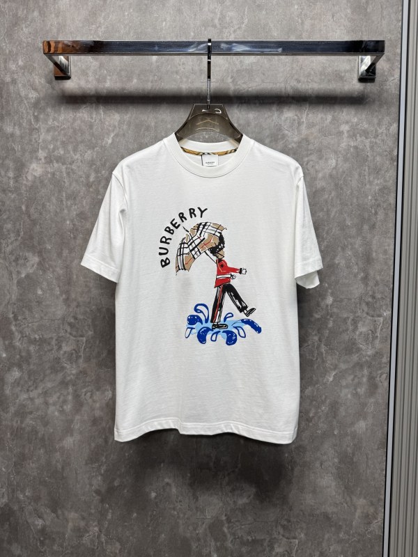 絶対欲しい！2026 バーバリー 新作 半袖Tシャツ スーパーコピー