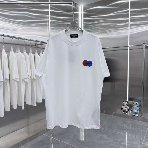 超限定♪  2026 バレンシアガ 新作 半袖Tシャツ スーパーコピー