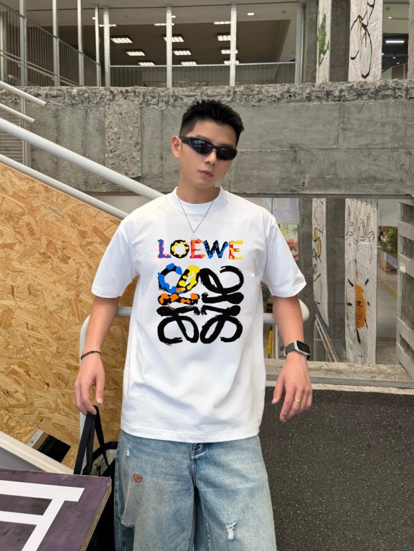 超希少！2026 ロエベ 新作 半袖Tシャツ コピー