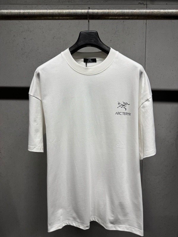 入手困難！2026 アークテリクス 新作 半袖Tシャツ 偽物