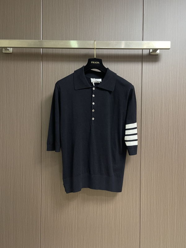 使い勝手良し 2026 トム·ブラウン 新作 半袖Tシャツ 偽物