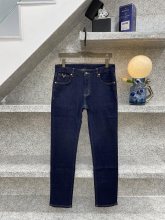 使い勝手良し 2026 ヴァレンティノ 新作 ジーンズ コピー