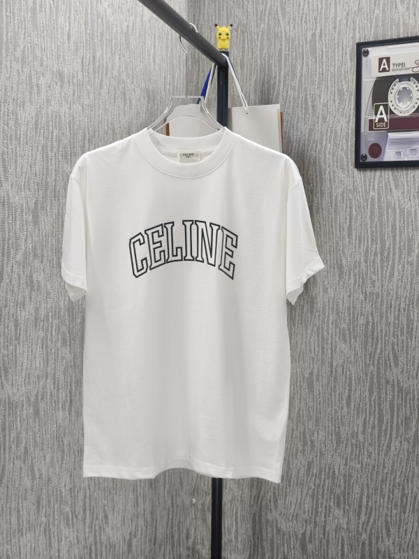 注目度抜群！2026 セリーヌ 新作 半袖Tシャツ コピー