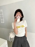 一目惚れ♪ 2026 シャネル 新作 半袖Tシャツ コピー