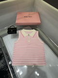 使い勝手良し 2026 ミュウミュウ 新作 半袖Tシャツ スーパーコピー
