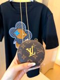絶対欲しい！2026 ルイヴィトン 新作 半袖Tシャツ スーパーコピー