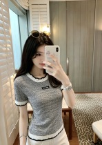 高品質 2026 ミュウミュウ 新作 半袖Tシャツ コピー