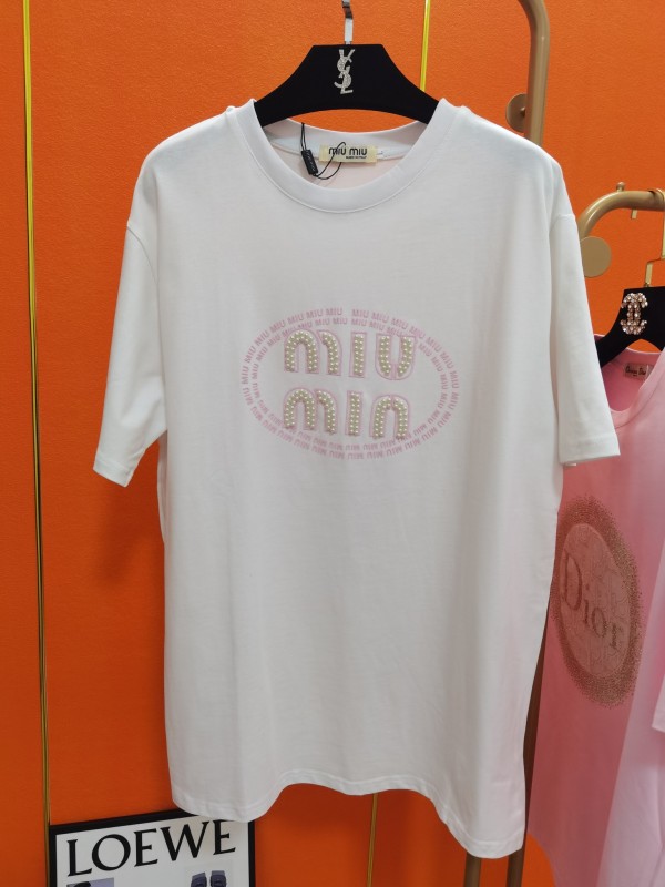 超希少！ 2026 ミュウミュウ 新作 半袖Tシャツ コピー