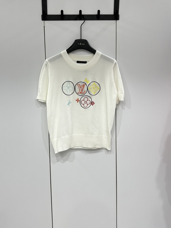絶対欲しい！2026 ルイヴィトン 新作 半袖Tシャツ コピー