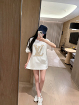 すぐ届く 2026 ルイヴィトン 新作 半袖Tシャツ スーパーコピー