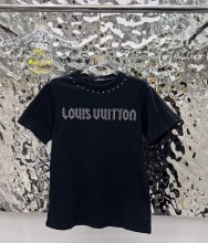 人気急上昇 2026 ルイヴィトン 新作 半袖Tシャツ 偽物