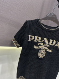 定番人気！ 2026 プラダ 新作 半袖Tシャツ 偽物