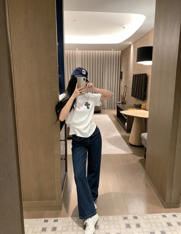 激安価格！ 2026 クロムハーツ 新作 半袖Tシャツ 偽物