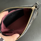 入手困難品！グッチ レディース ショルダーバッグ 偽物 847589