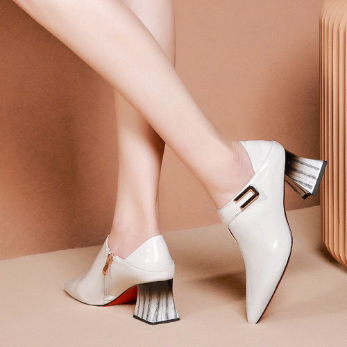 2020 Spring/Fall Women's Shoes Woman High Heels Soft LEATHER Pointed toe Women Pumps Square Buckle Sticker Sock Free White Black