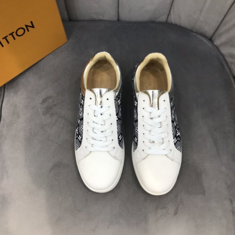 LV men's new single shoes 2020 counter synchronous sale upper Italy imported cowhide surface, imported sheepskin, imported accessories, completely 1 to 1 copy, sole: original factory special for the original bottom, exclusive activity forming bottom super comfortable, original factory goods, high quality, can be free to enter and leave the counter