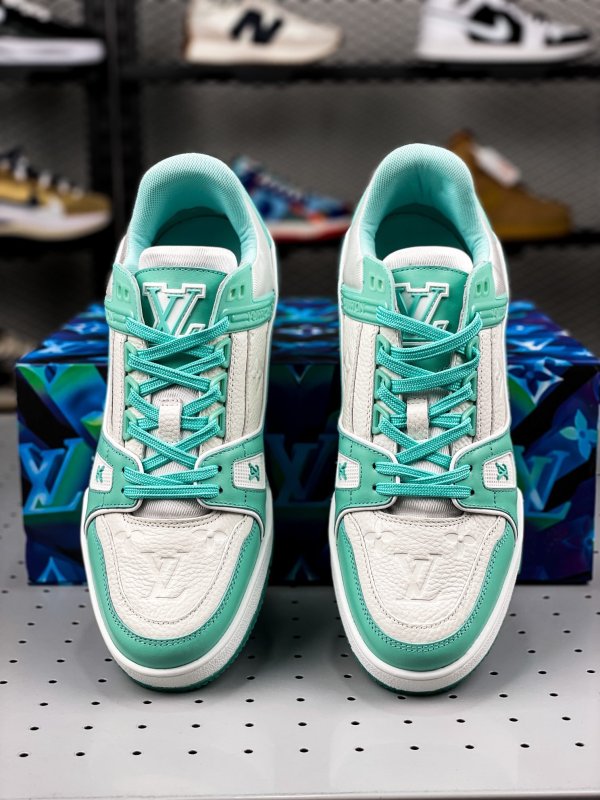 2021SS LV Trainer sneaker for early spring