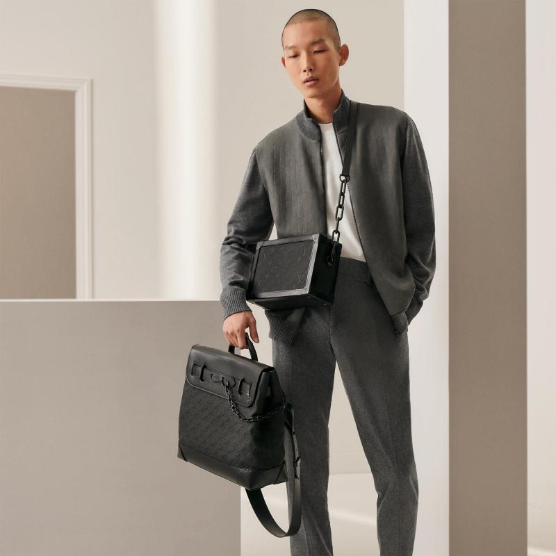 Louis Vuitton Men's Business Bag Big Bag LV M55701