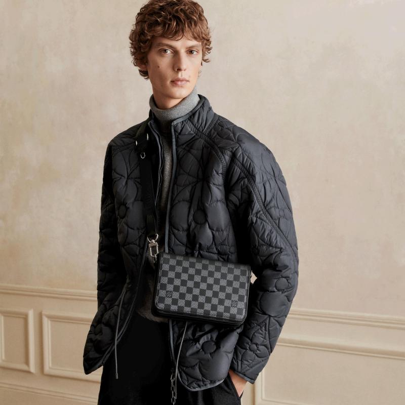 Louis Vuitton men's messenger bag and shoulder bag LV N50007