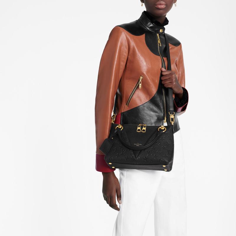 Louis Vuitton Women's Tote Bag Shoulder Bag LV M44937