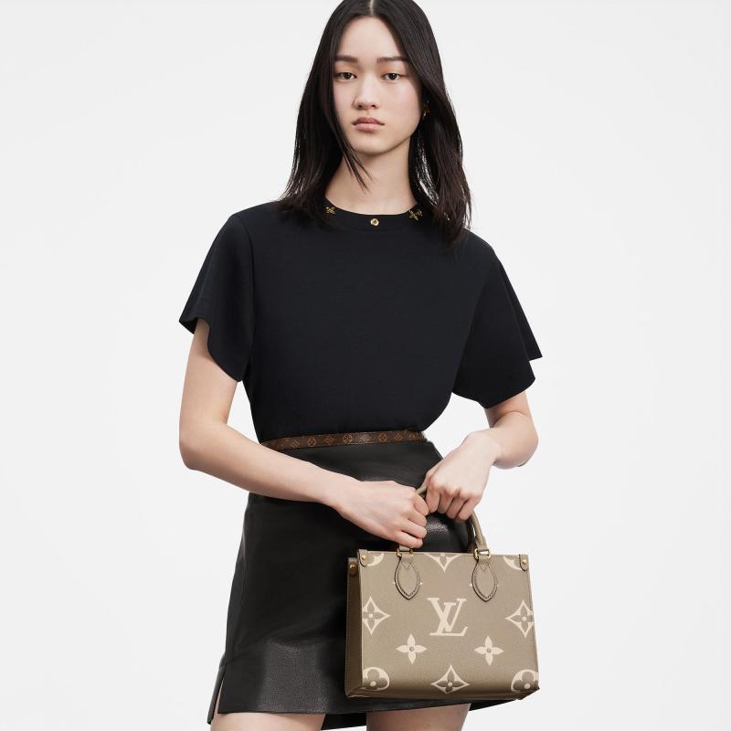 Louis Vuitton Women's Tote Bag Shoulder Bag LV M45779