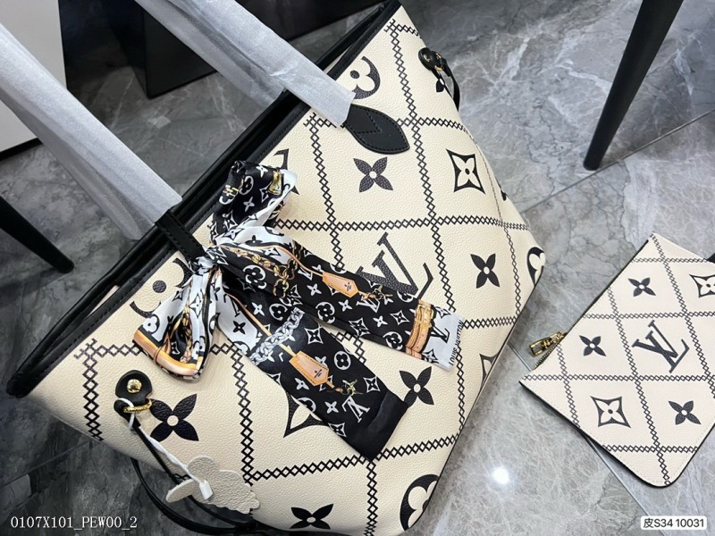 Louis Vuitton leather printed one-shoulder tote bag