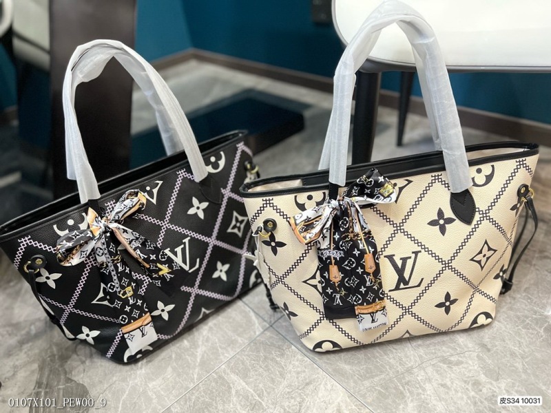 Louis Vuitton leather printed one-shoulder tote bag