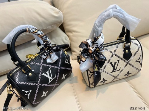 Louis Vuitton New Leather Print Handheld One Shoulder Crossbody Pillow Bag