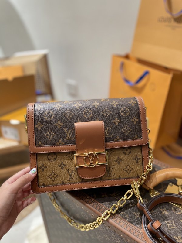Louis Vuitton Daphne Dauhine Shoulder Crossbody Bag