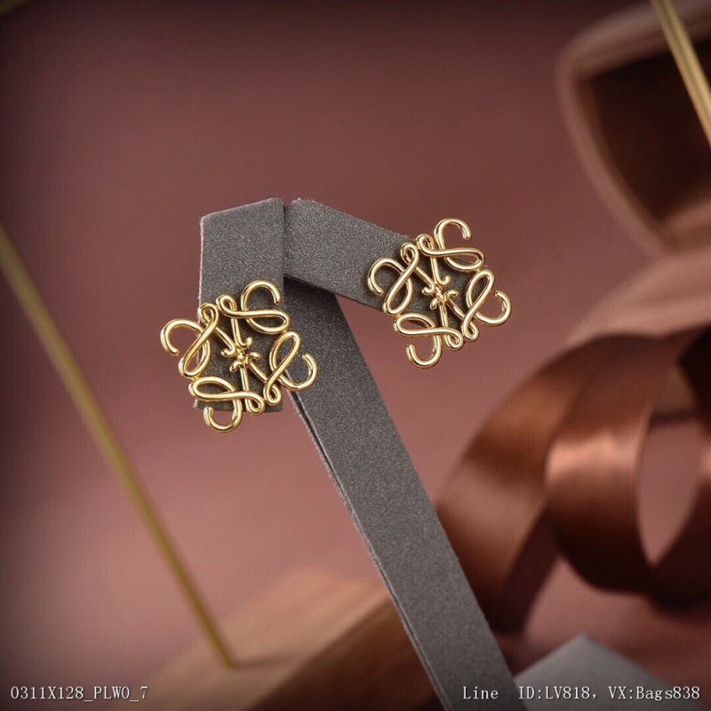00171_ X128PLW0_ Loewe luoyiwei Earrings classic loeweanagram logo design simple atmosphere elegant extraordinary brass plating
