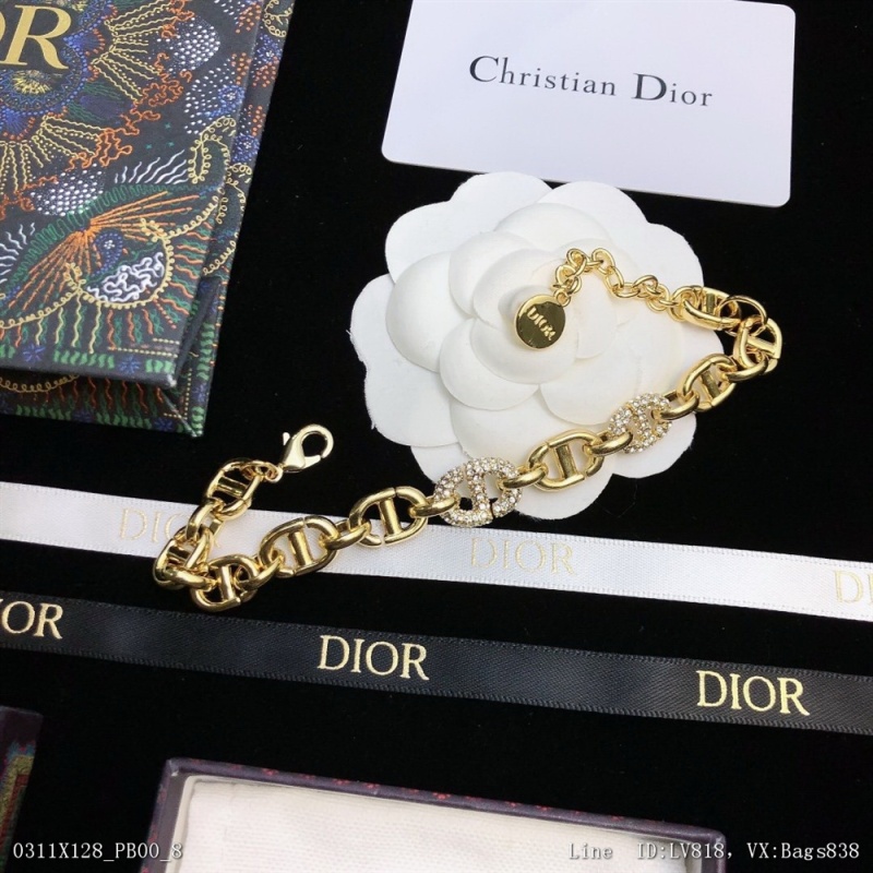 00192_ X128PB00_ Dior new Bracelet European CD Necklace simple CD letter design properly holds the aura and women