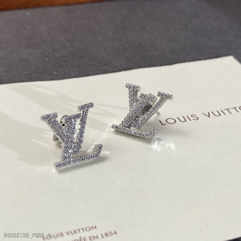 00070_ X128PQ00_ Louis Vuitton full diamond earrings with exquisite craftsmanship and polished color achieve the classic LV letters