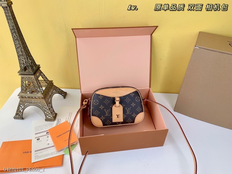 00282_ Q101PES00_ Top original order with Folding gift box aircraft box LV original order quality double-sided camera bag introverted