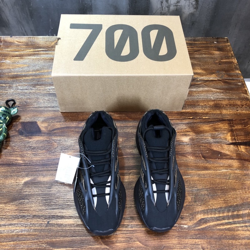 Y*ezy Boost 700 shoes3