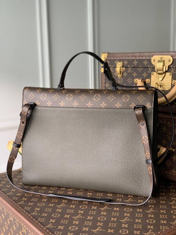 L*V M30591 green cross Robusto briefcase