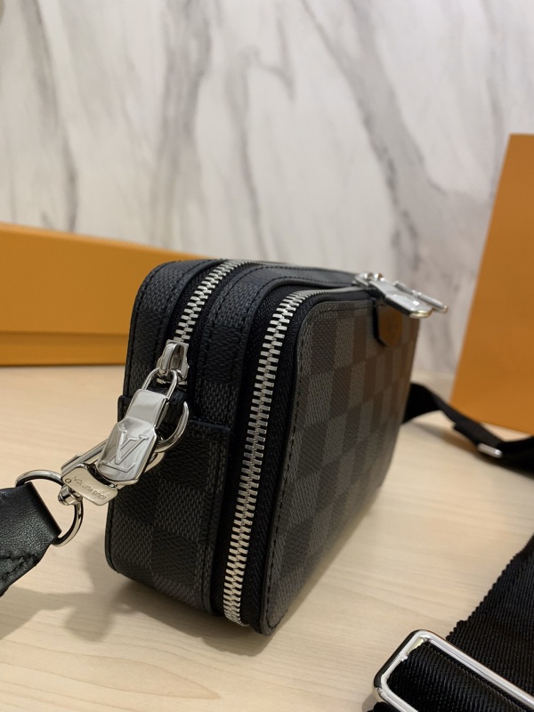 Alpha Wearable Handbags N60418