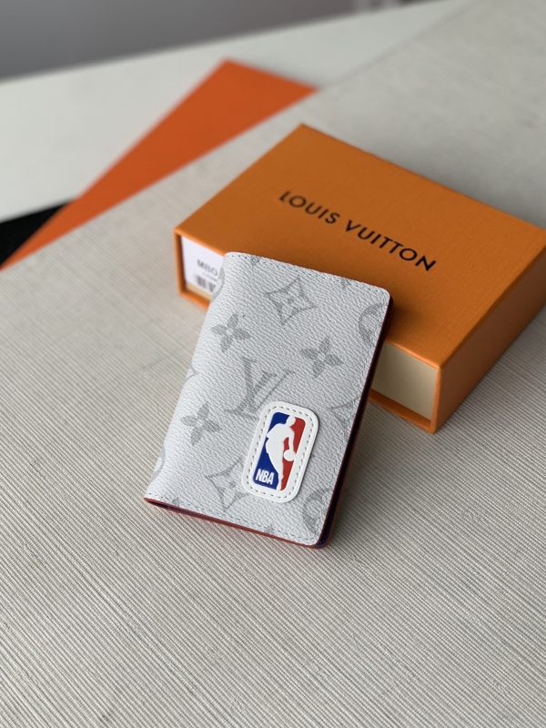 LV and NBA co-branded wallet M80104