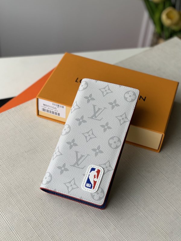 LV and NBA co-branded wallet M80106