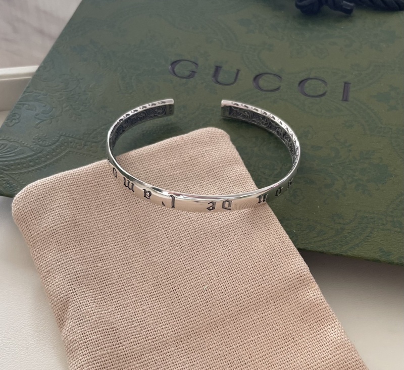 G* u Maison de l'Amour sterling silver bracelet