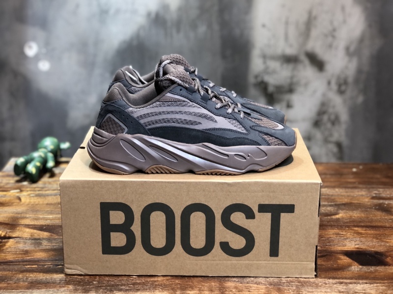 Y*ezy Boost 700 shoes